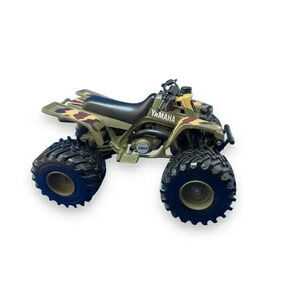 1996 Yamaha Banshee 1/12 Diecast ATV Camo New Ray Toy Figure